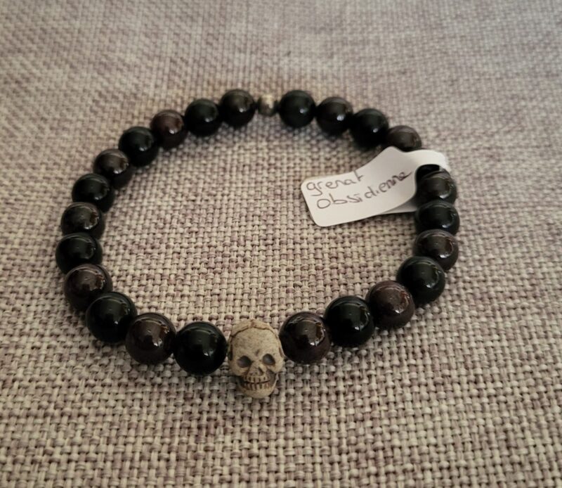 Bracelet crâne grenat et obsidienne