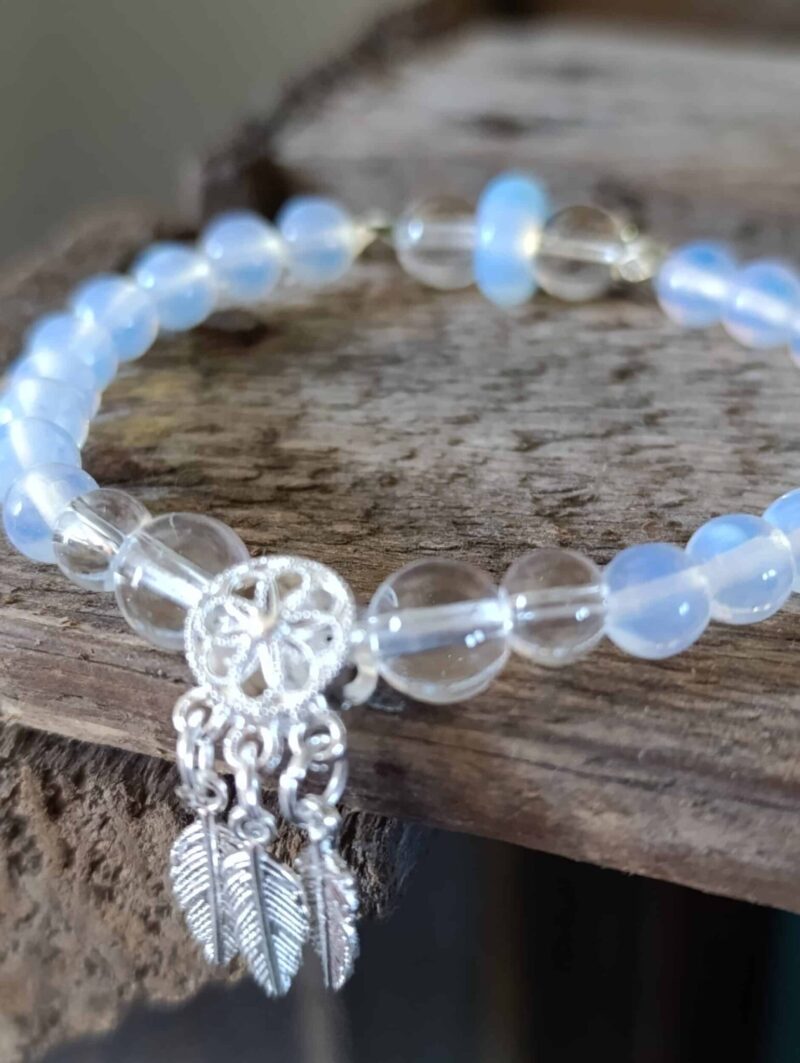 Bracelet talisman en opaline et cristal de Roche
