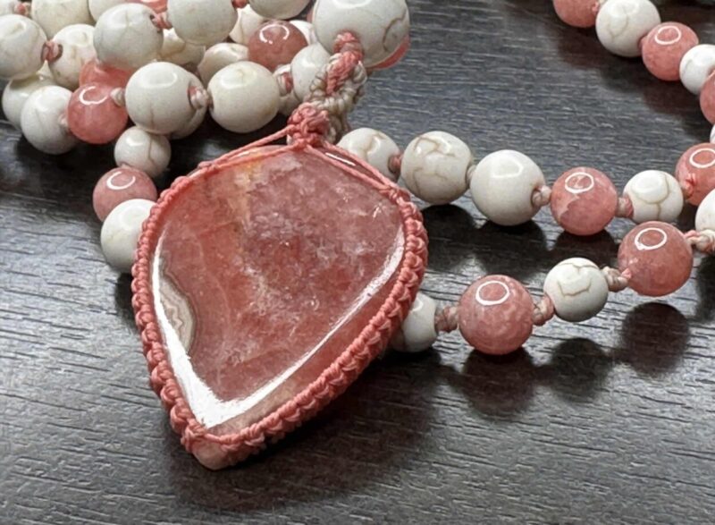 Collier mala sacre « Nanna Nepsodóttir » Rhodochrosite
