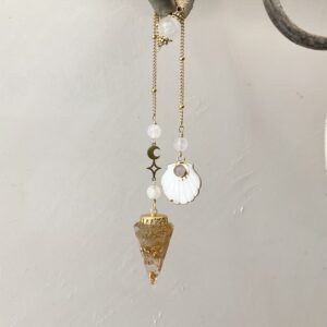 Pendule de divination Orgonite & Cristal de Roche - Coquille Saint Jacques en nacre