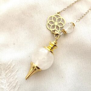 Collier pendule divinatoire - cristal de roche, fleur de vie en acier