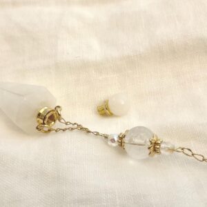 Pendule de divination avec Fiole en Cristal de Roche et Fleur de vie
