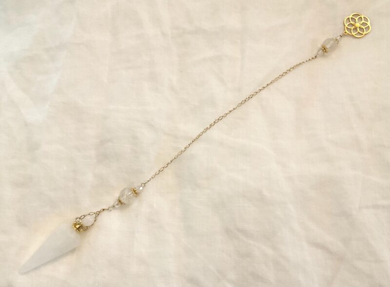 Pendule de divination avec Fiole en Cristal de Roche et Fleur de vie