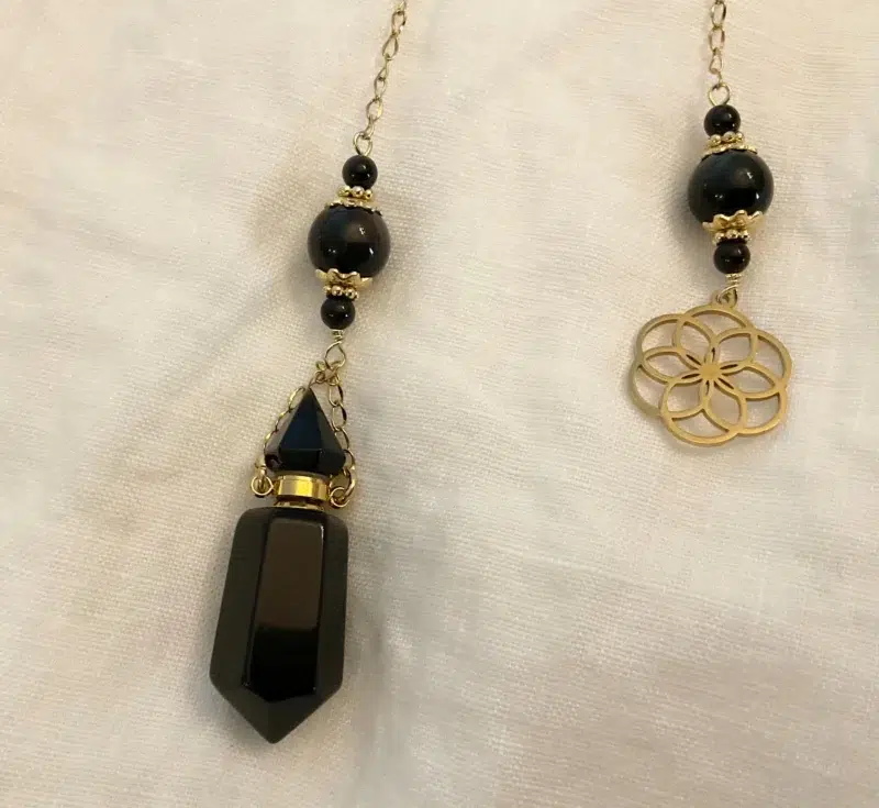 fiole obsidienne 3 Pendule de divination avec Fiole en Obsidienne et Fleur de vie