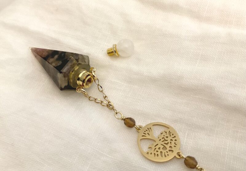 Pendule de divination avec Fiole en Orgonite Tourmaline et Arbre de vie