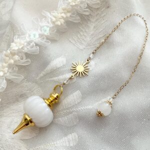 Pendule divinatoire Jade Blanc et soleil en acier doré inoxydable