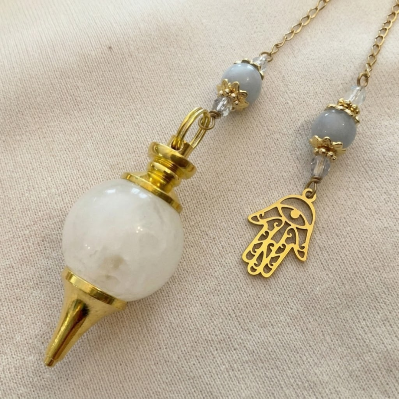 Pendule divinatoire main de Fatma en Cristal de Roche et Calcédoine
