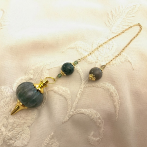 Pendule de divination en agate indienne