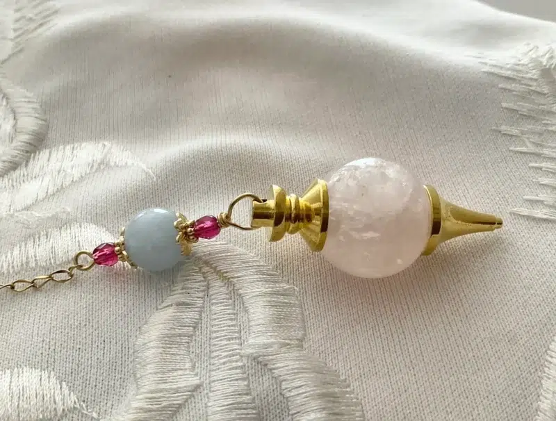 Pendule divinatoire en quartz rose et aigue marine