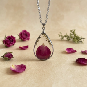 Collier « Mémoire de Rose » - Collection Herbier figé