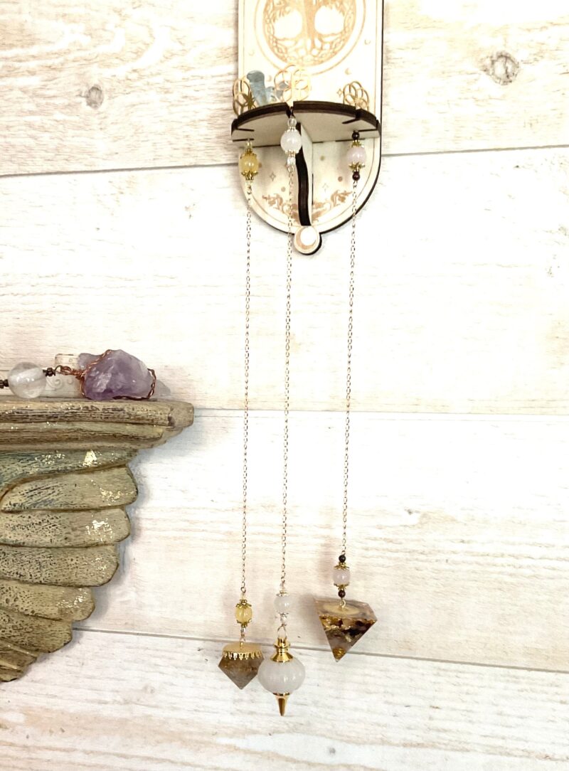 Pendule de radiesthésie en Jade blanc & Soleil doré