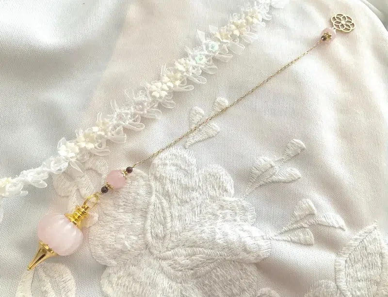 Pendule de divination en Quartz rose, Grenat et Fleur de vie