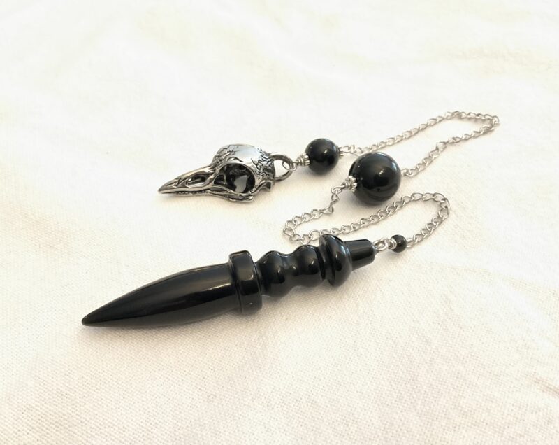Pendule de Thot en Onyx, Obsidienne et Crâne de corbeau