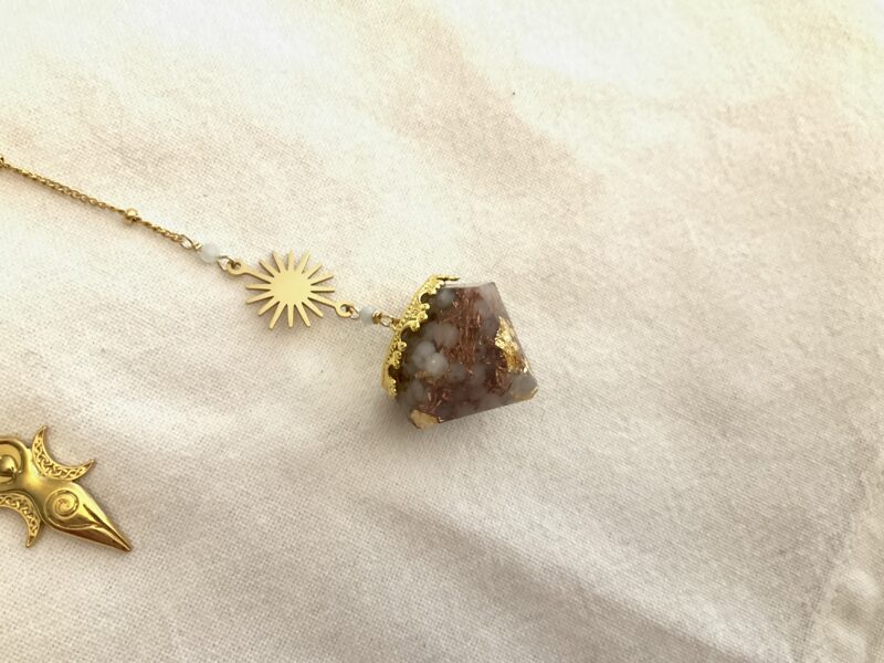 Pendule Divinatoire Orgonite en Morganite - Féminité Sacrée
