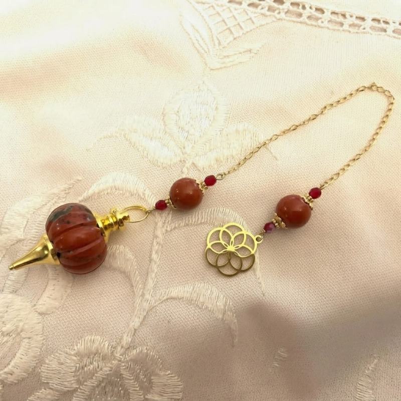 Pendule de divination en jaspe couleur rouge, fleur de vie en acier