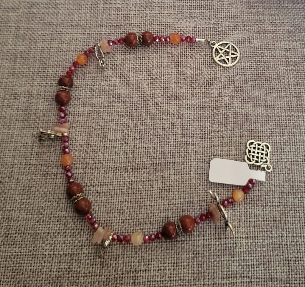 Échelle de sorcière rouge