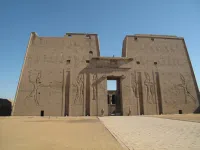 Facade du temple Edfu
