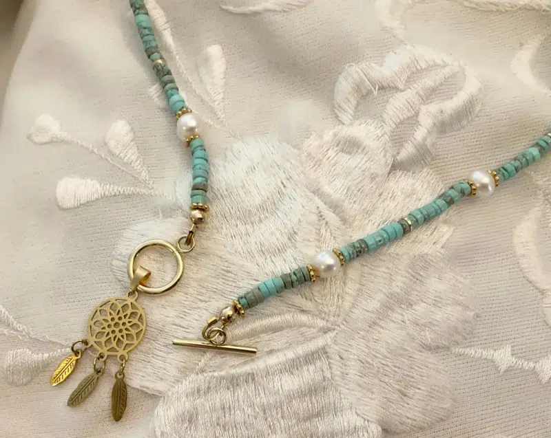 collier bleu 6 Collier Attrape-rêves en Jaspe turquoise et Perle d'eau douce