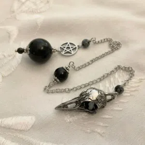 Pendule de divination en Obsidienne, pentacle et Crâne de corbeau