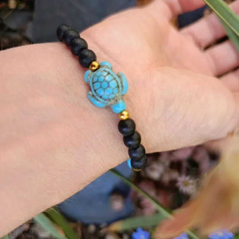 Bracelet tortue howlite et onyx noir