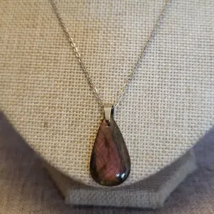pendentif labradorite violette